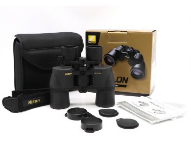 Бинокль Nikon Aculon A211 8-18x42 в упаковке