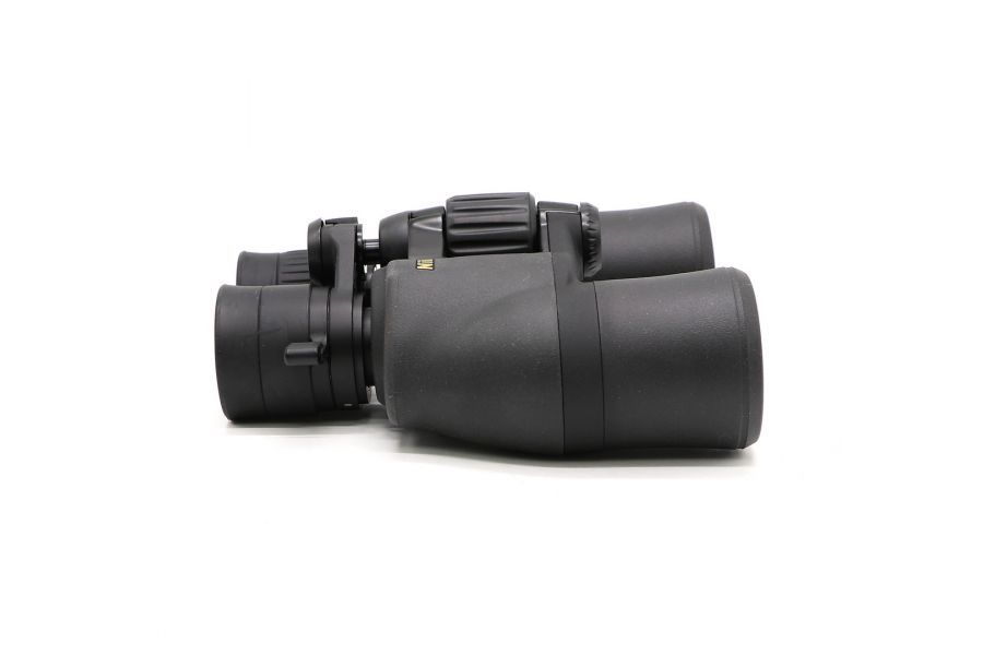 Бинокль Nikon Aculon A211 8-18x42 в упаковке