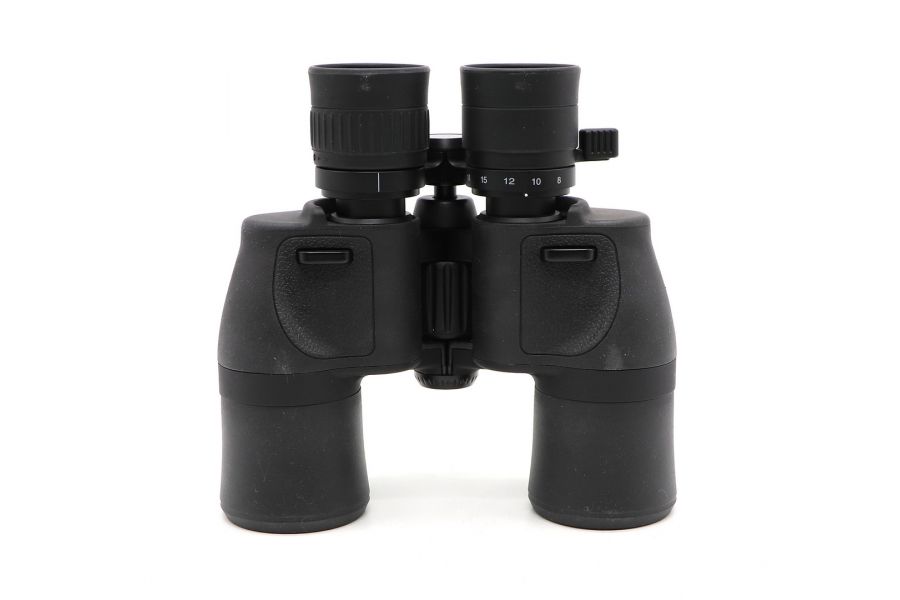 Бинокль Nikon Aculon A211 8-18x42 в упаковке