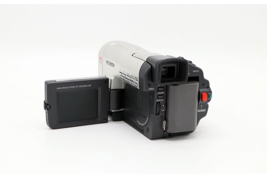Видеокамера Samsung VP-D70
