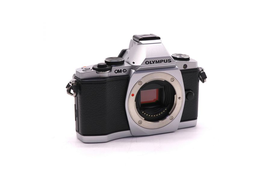 Olympus OM-D E-M5 body (пробег 4500 кадров)