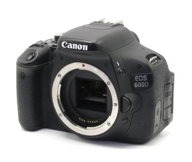 Canon EOS 600D body (пробег 30480 кадров)