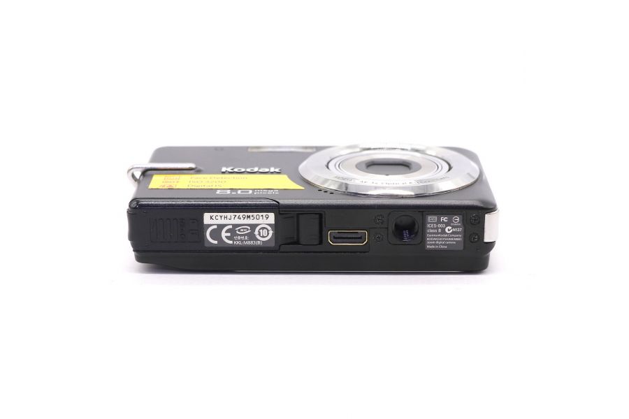 Kodak EasyShare M883 в упаковке