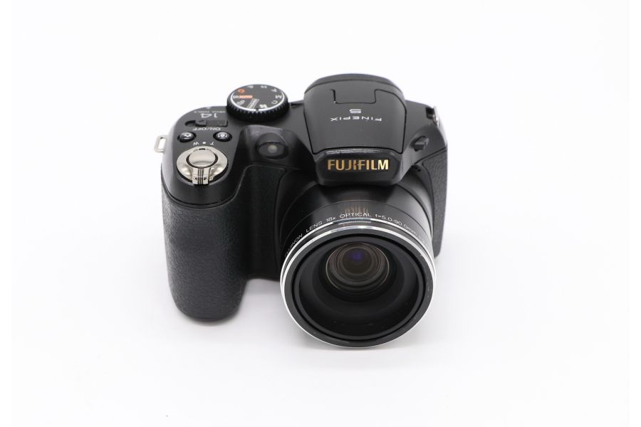 Fujifilm FinePix S2800HD