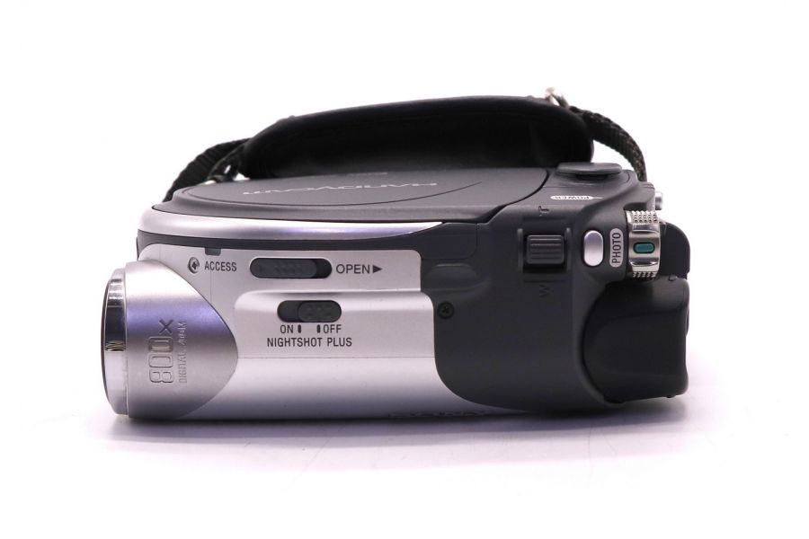 Видеокамера Sony DCR-DVD105E