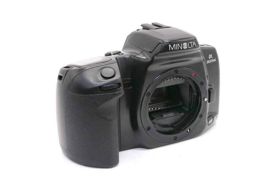 Minolta Dynax 303si body (Japan, 2000)