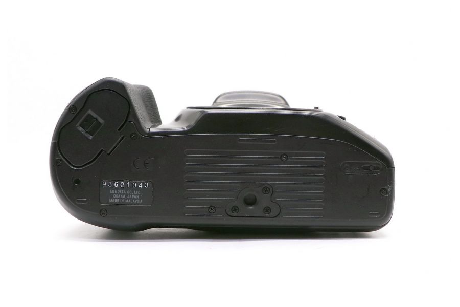 Minolta Dynax 303si body (Japan, 2000)