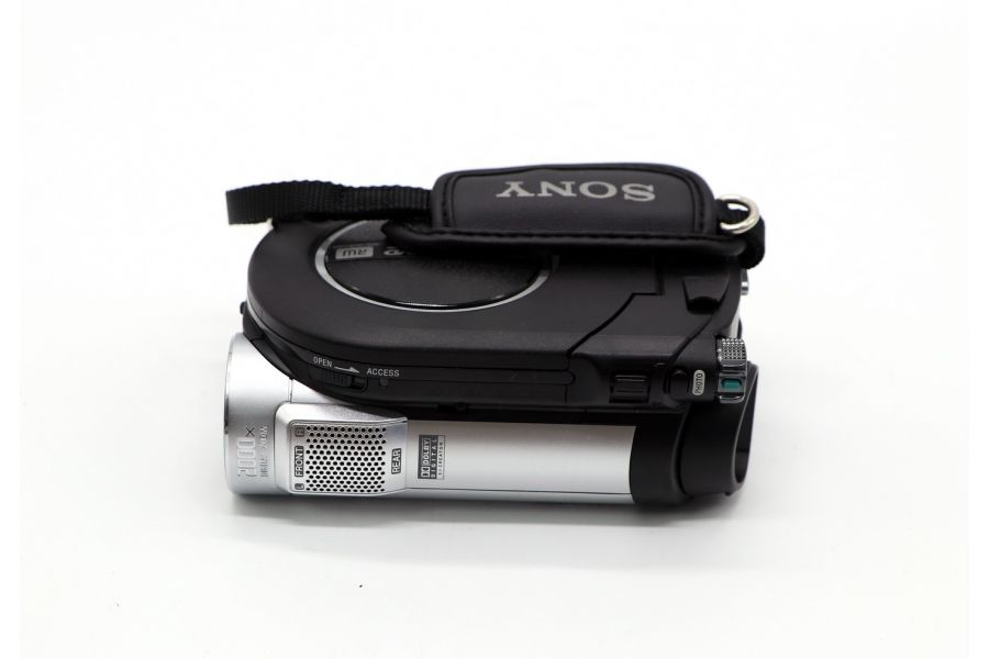 Видеокамера Sony DCR-DVD115E