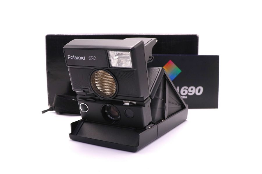 Polaroid 690 SLR Instant Film Camera в упаковке