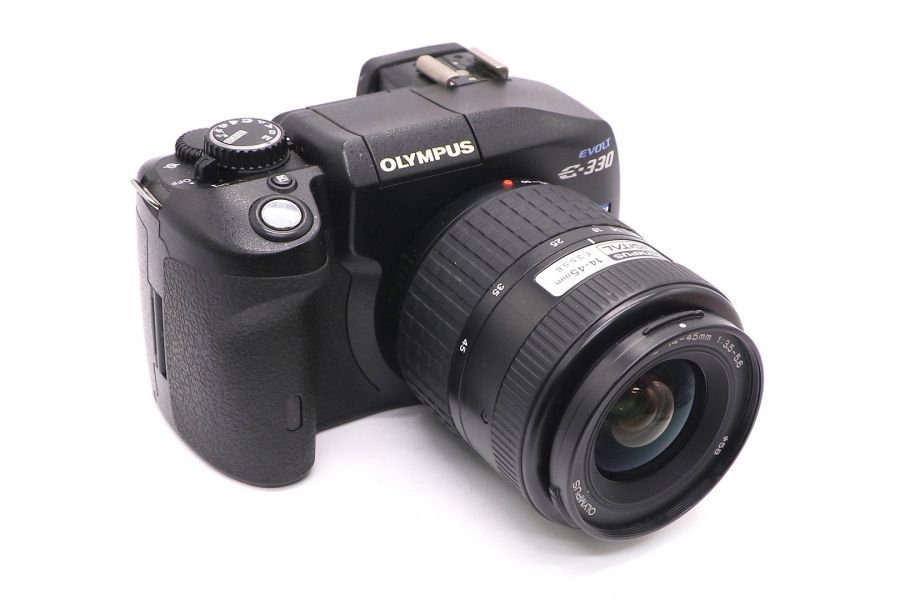 Olympus E-330 Evolt kit (пробег 3520 кадров)