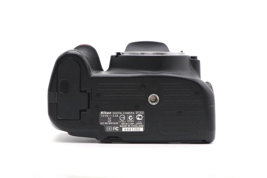 Nikon D5100 body (пробег 35510 кадров)