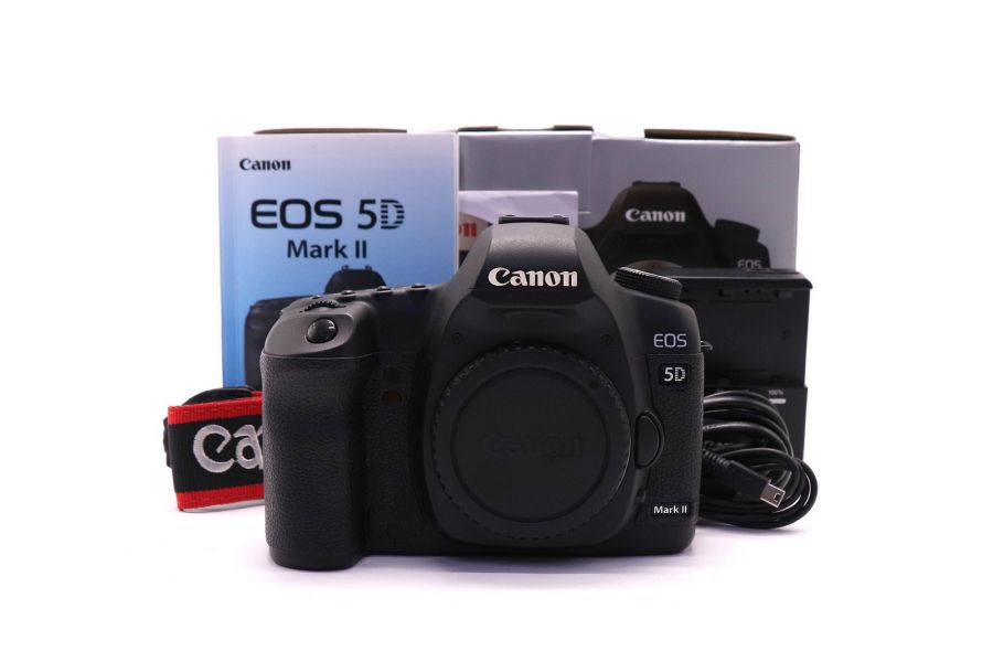 Canon EOS 5D Mark II bodу в упаковке (пробег 545 кадров)