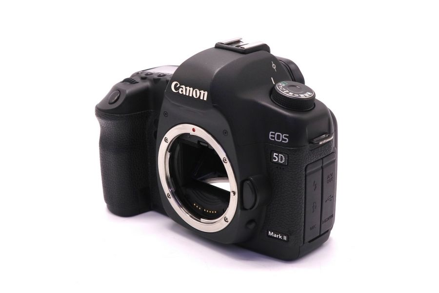 Canon EOS 5D Mark II bodу в упаковке (пробег 545 кадров)