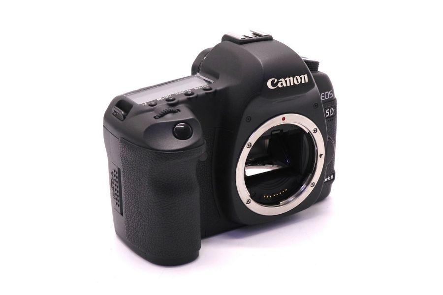 Canon EOS 5D Mark II bodу в упаковке (пробег 545 кадров)