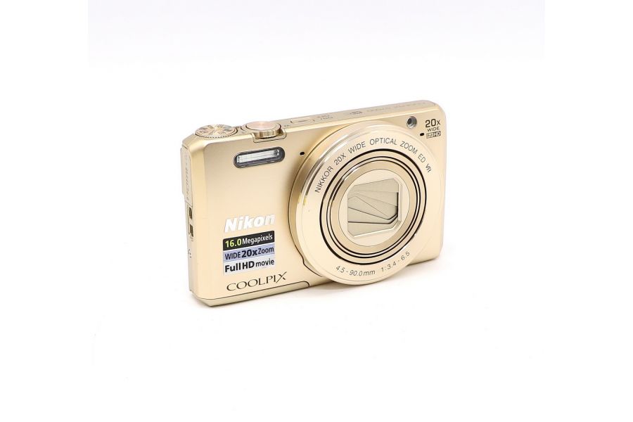 Nikon Coolpix S7000 в упаковке