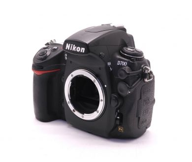 Nikon D700 body (пробег 44700 кадров)