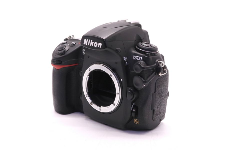 Nikon D700 body (пробег 44700 кадров)