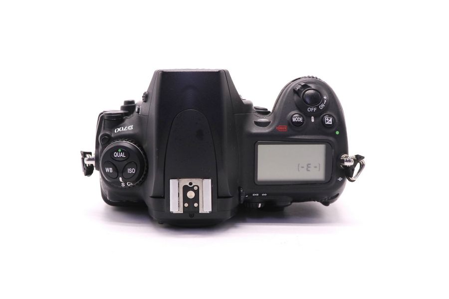 Nikon D700 body (пробег 44700 кадров)