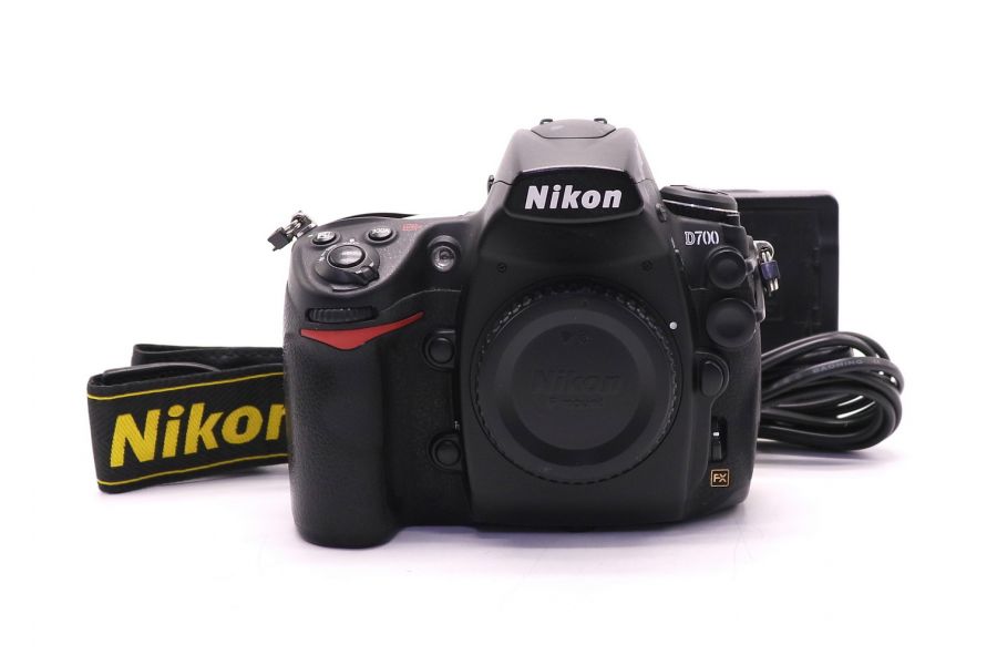 Nikon D700 body (пробег 44700 кадров)
