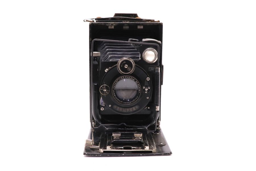 Voigtlander + Anastigmat Skopar 4.5/13.5cm Compur