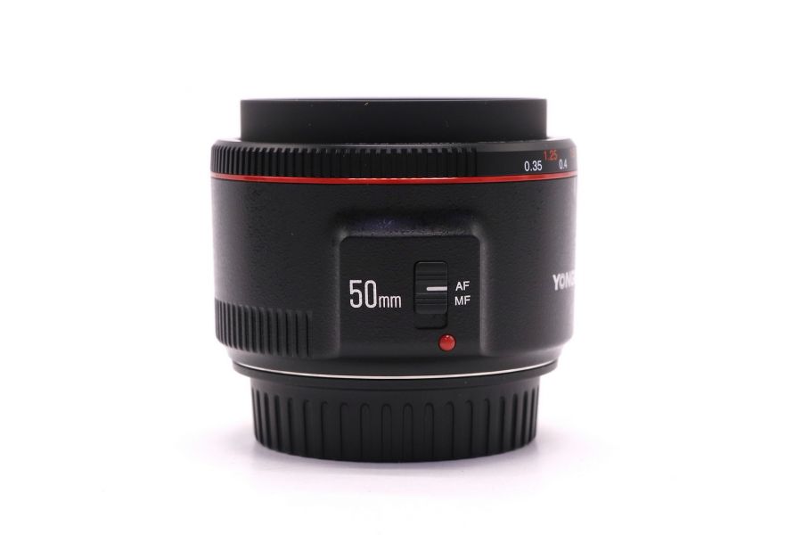 YongNuo AF 50mm f/1.8 II Canon EF в упаковке
