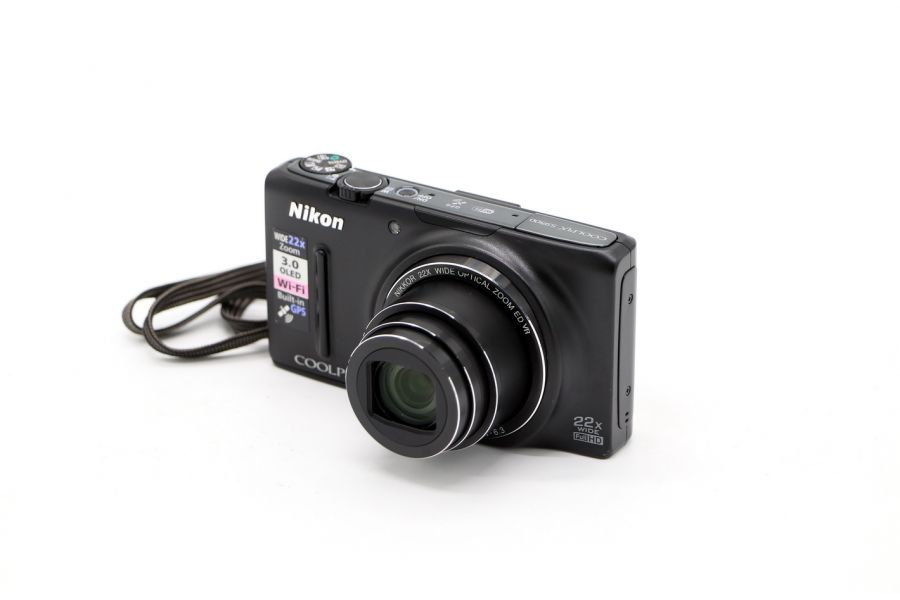 Nikon Coolpix S9500