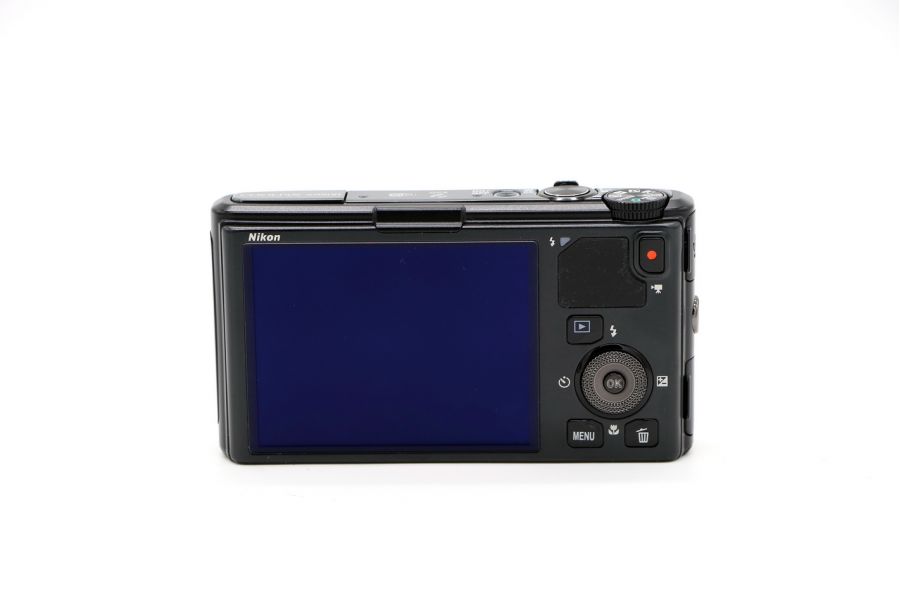 Nikon Coolpix S9500