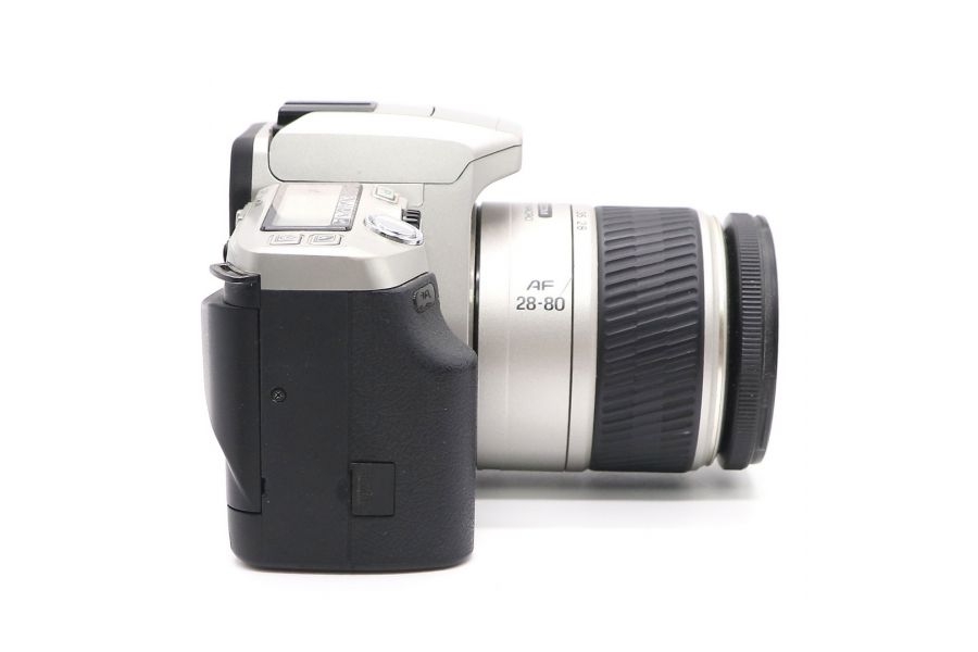 Minolta Dynax 5 kit 28-80mm (Japan, 2002)