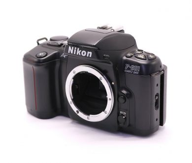 Nikon F-601 Quartz Date body (Japan)