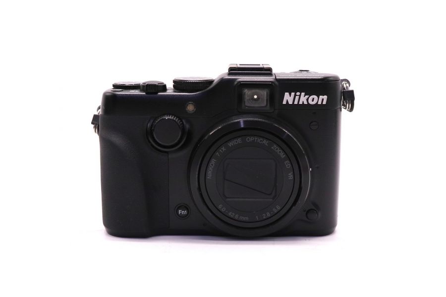 Nikon Coolpix P7100 в упаковке