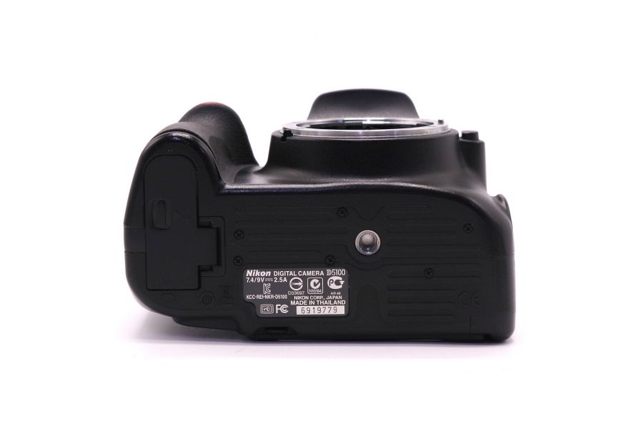 Nikon D5100 body (пробег 28450 кадров)