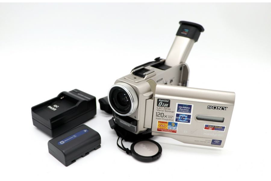 Видеокамера Sony DCR-TRV10E