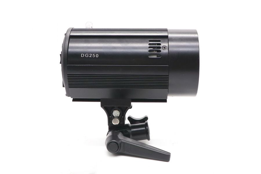 Осветитель DG250