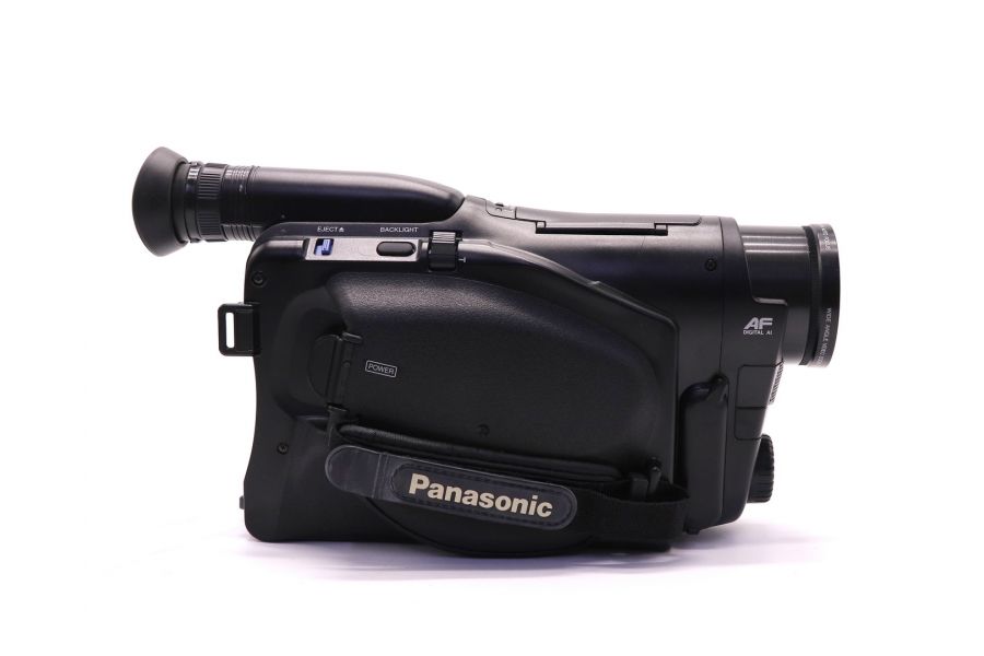 Видеокамера Panasonic NV-RX1EN в упаковке