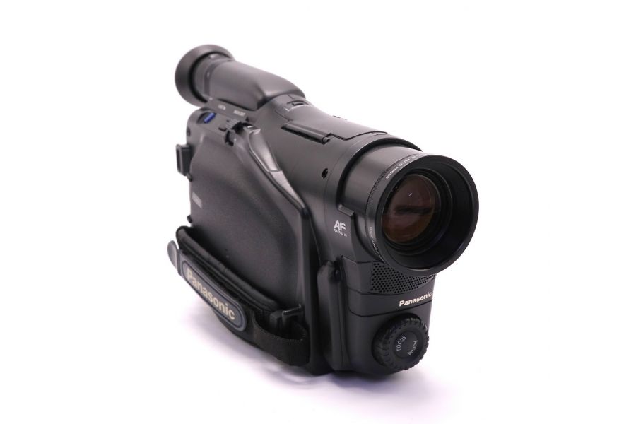 Видеокамера Panasonic NV-RX1EN в упаковке