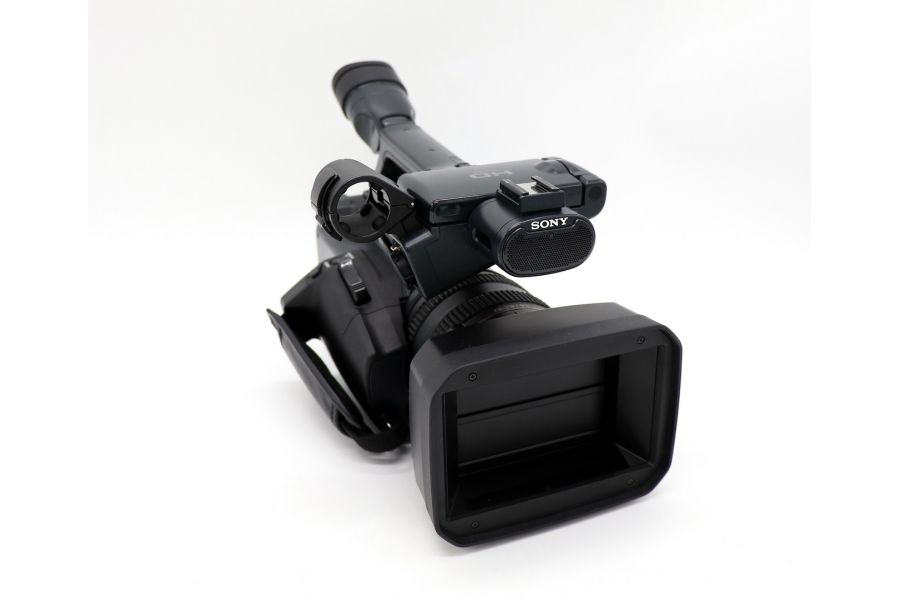 Видеокамера Sony HDR-AX2000E