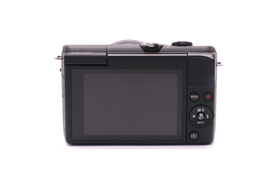 Canon EOS M200 kit (пробег 6000 кадров)