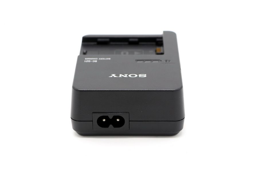 Зарядное устройство Sony BC-QZ1