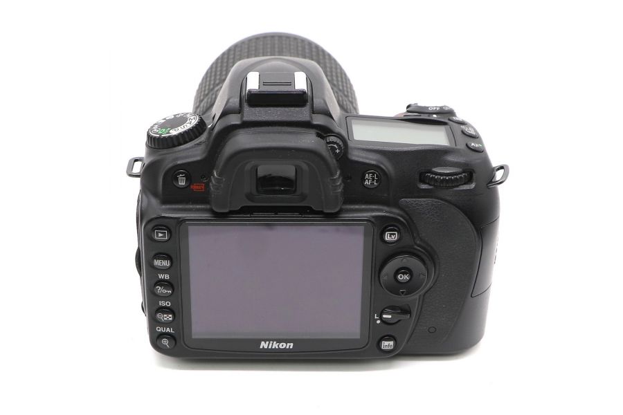 Nikon D90 kit 18-140mm f/3.5-5.6G ED AF-S VR DX