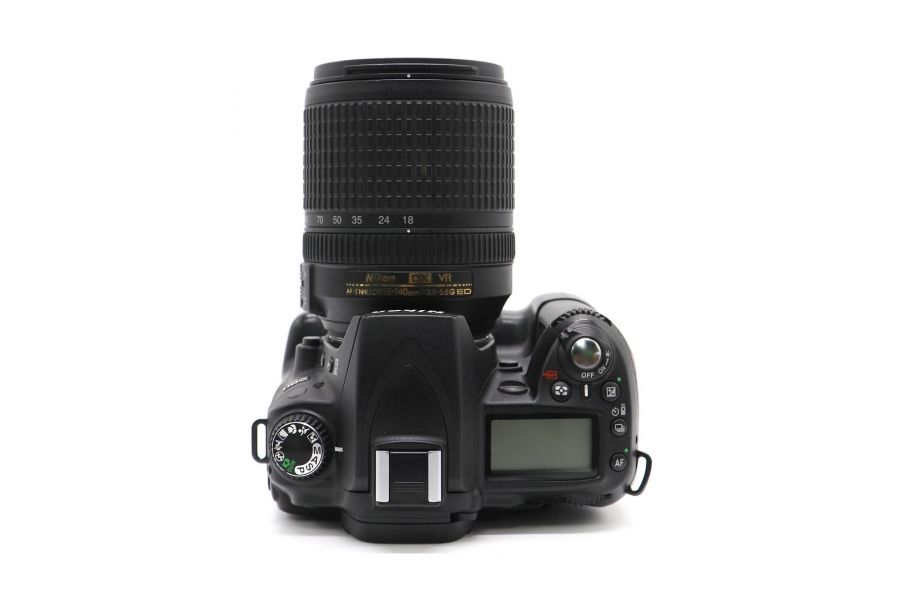 Nikon D90 kit 18-140mm f/3.5-5.6G ED AF-S VR DX
