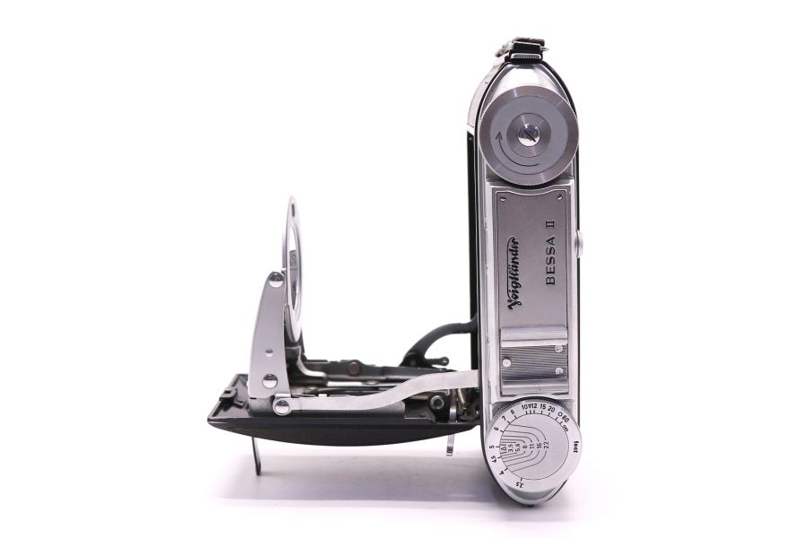Voigtlander Bessa II body