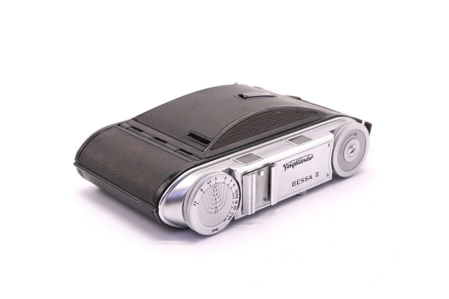 Voigtlander Bessa II body