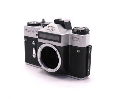 Зенит ЕМ silver Москва 80 body (СССР, 1977)