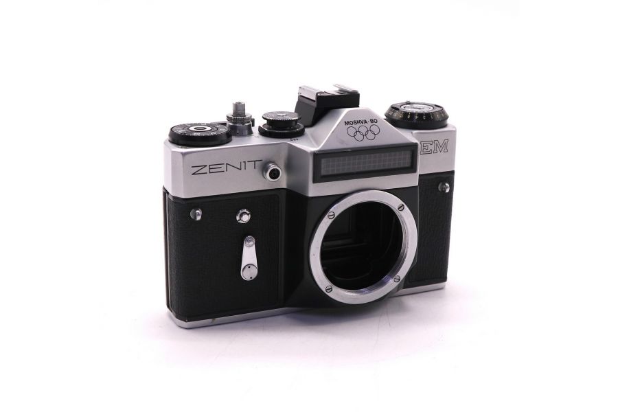 Зенит ЕМ silver Москва 80 body (СССР, 1977)