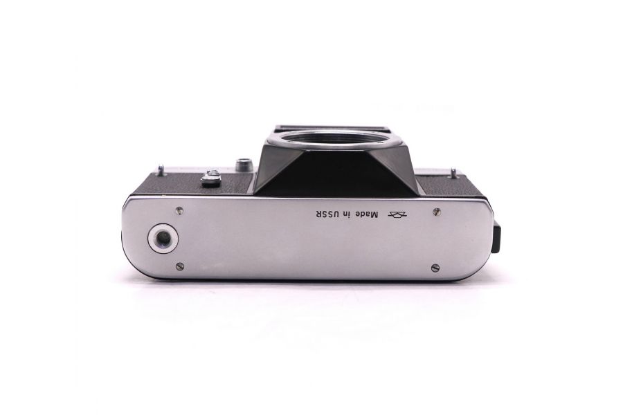 Зенит ЕМ silver Москва 80 body (СССР, 1977)