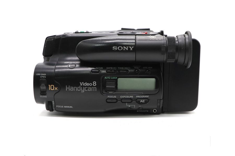 Видеокамера Sony CCD-TR305E