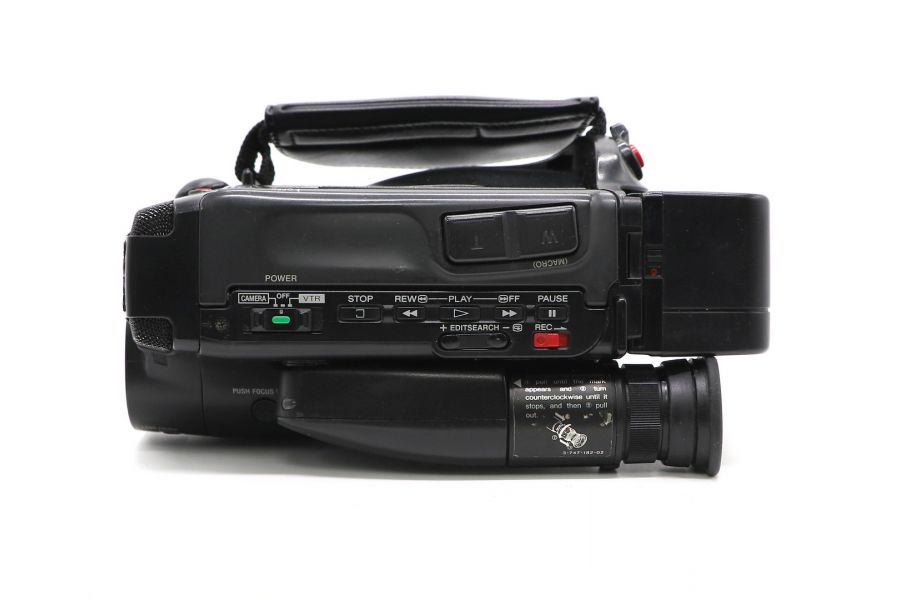 Видеокамера Sony CCD-TR305E