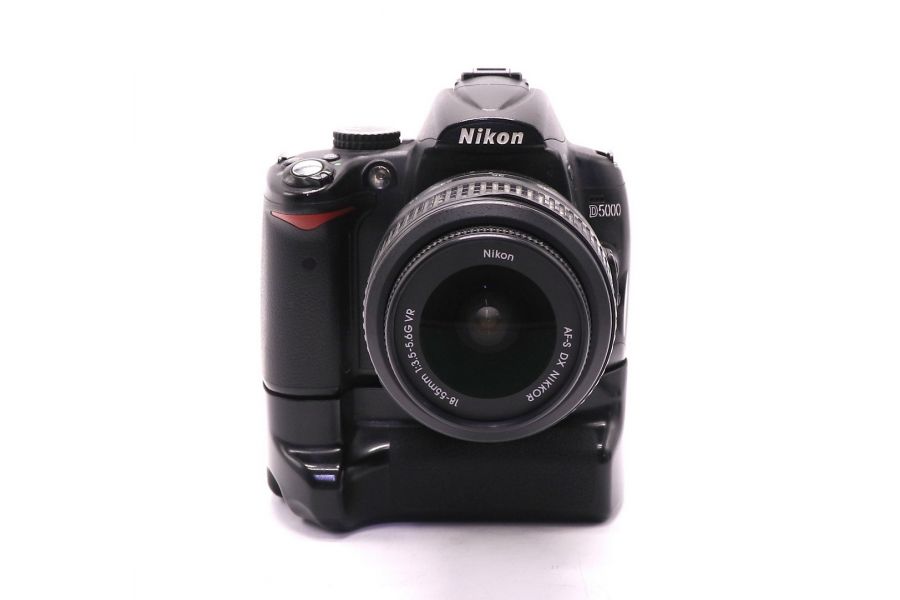 Nikon D5000 kit (пробег 48740 кадров)