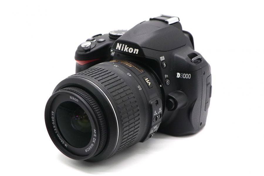 Nikon D3000 kit в упаковке (пробег 870 кадров)