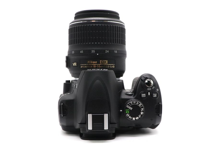 Nikon D3000 kit в упаковке (пробег 870 кадров)